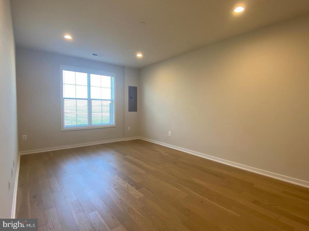 22274 Rivanna Shore Ter - Photo 6 of 35