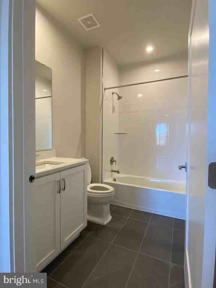 22274 Rivanna Shore Ter - Photo 7 of 35