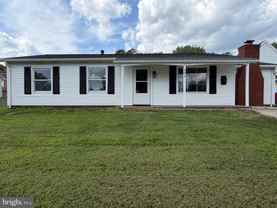 606 W Beech Rd - Photo 1 of 1