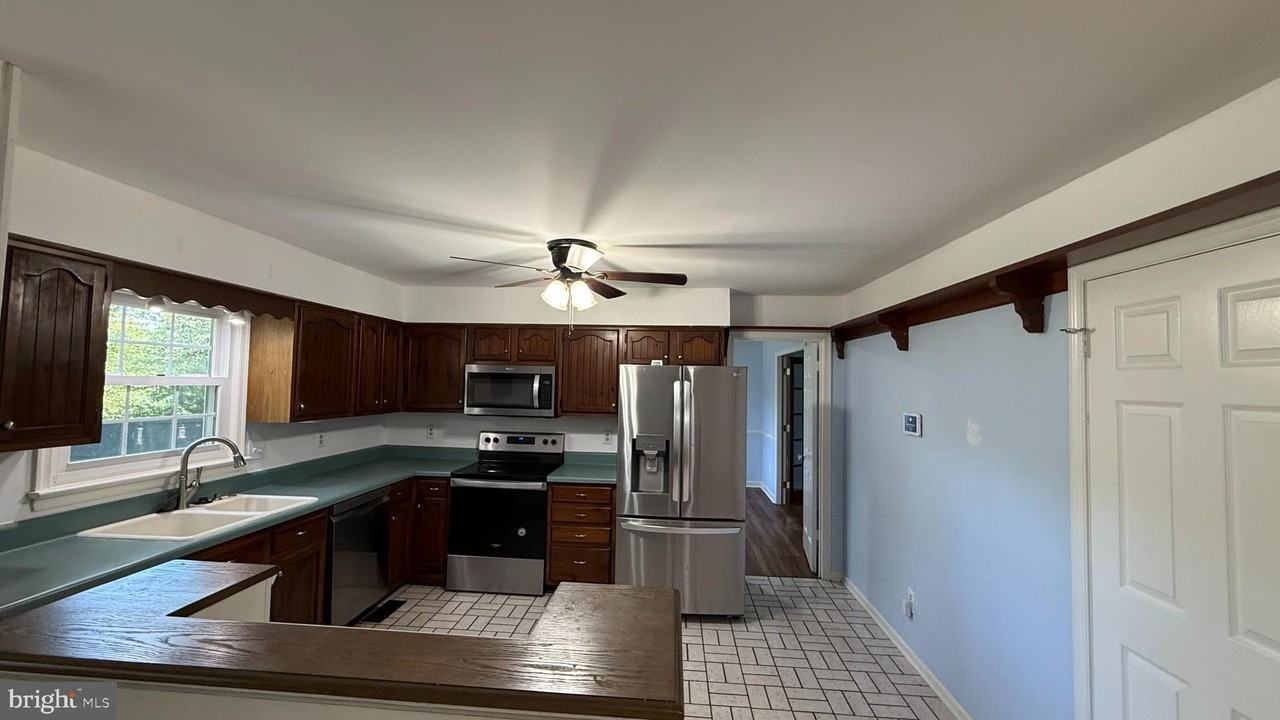 4015 Duke Of Glouster St - Photo 7 of 24