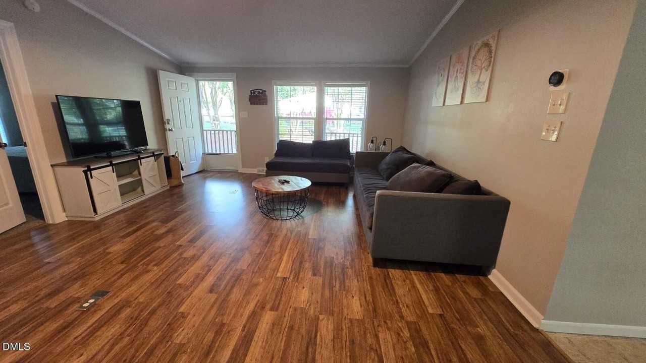 530 Avent Ferry Rd - Photo 4 of 27