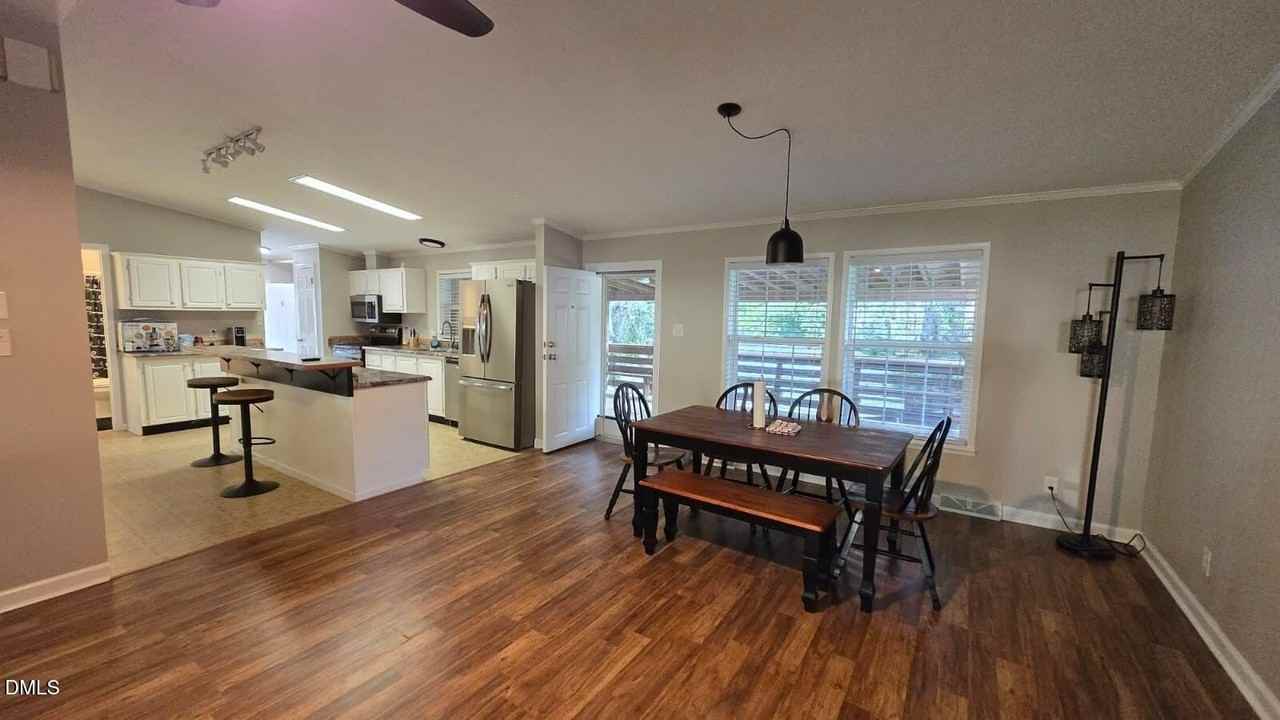 530 Avent Ferry Rd - Photo 5 of 27