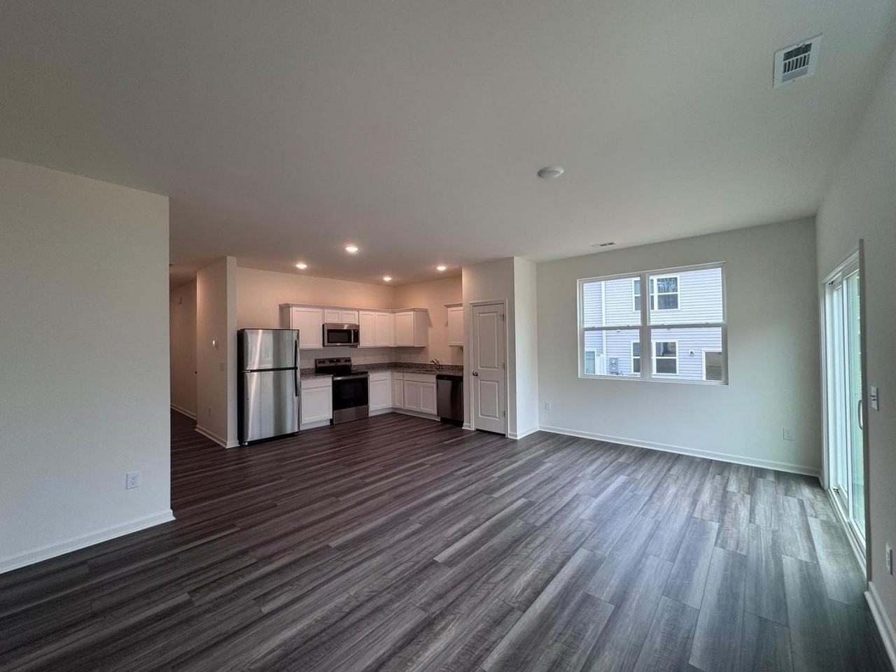 1112 Dakine Dr - Photo 3 of 25