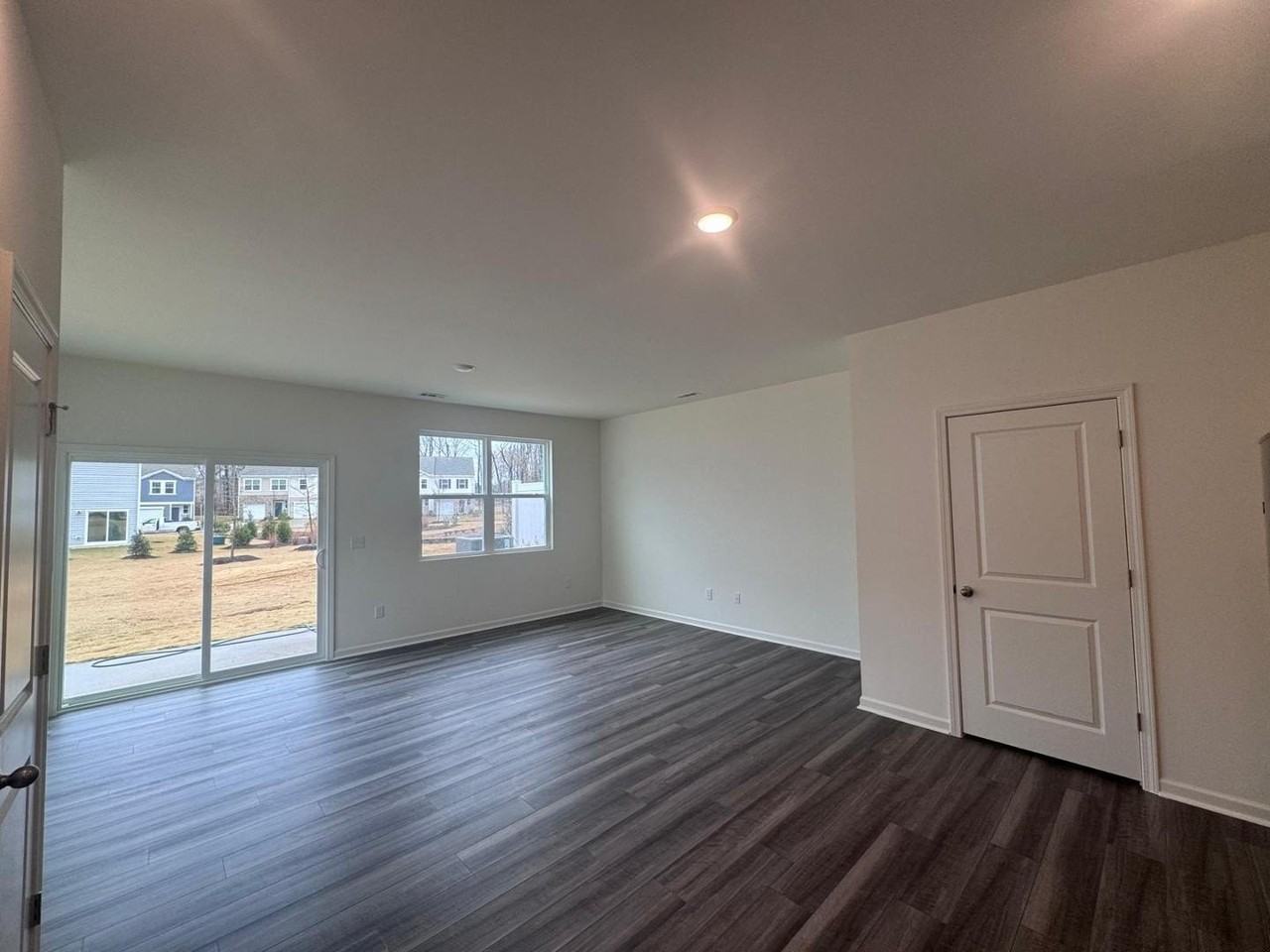 1112 Dakine Dr - Photo 5 of 25