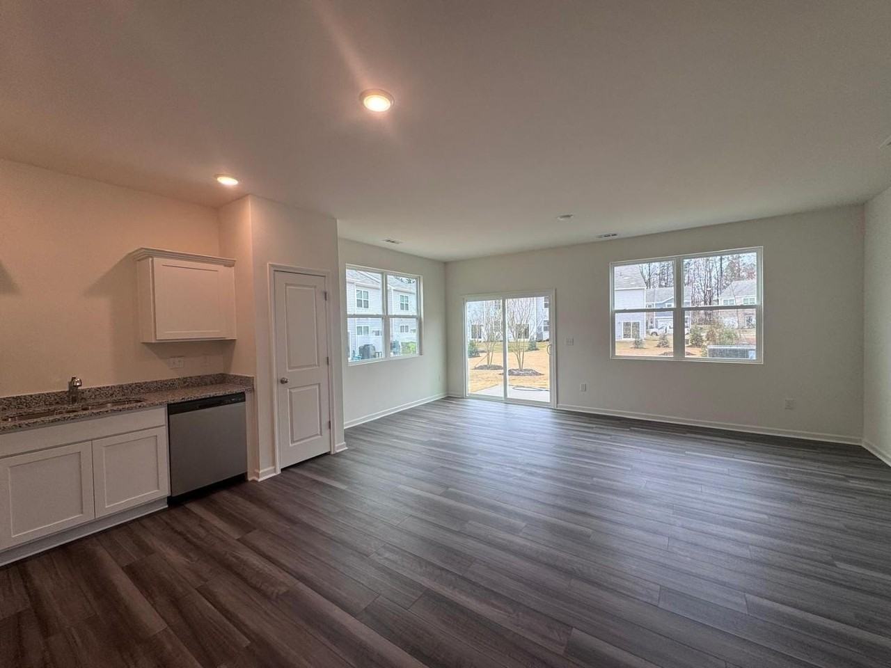 1112 Dakine Dr - Photo 6 of 25