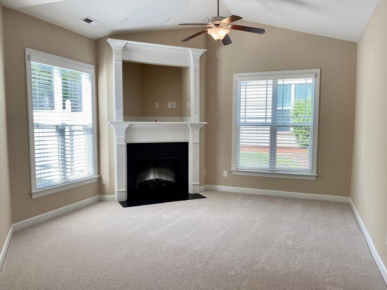 2022 Chancellor Pl - Photo 5 of 24