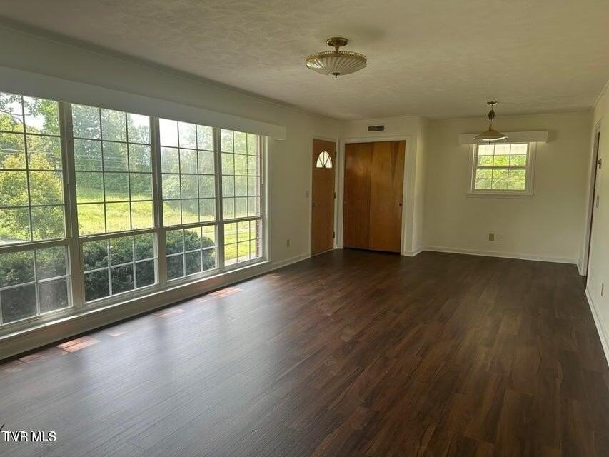 3610 Warrensburg Rd - Photo 3 of 17