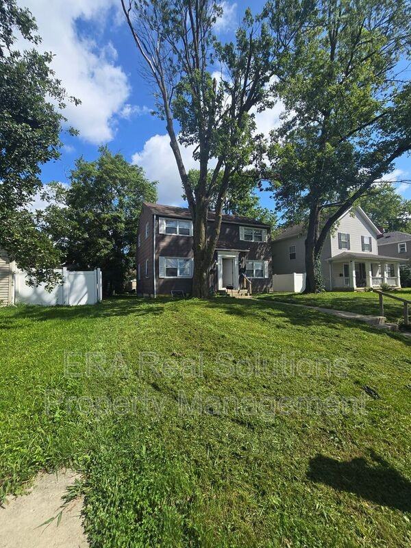1110 E 23rd Ave - Photo 2 of 23