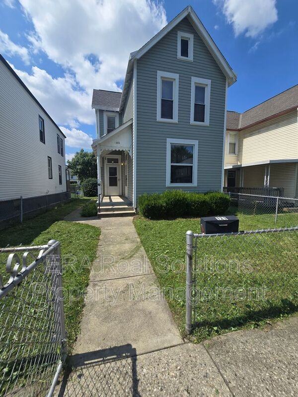 121 Chicago Ave - Photo 3 of 34