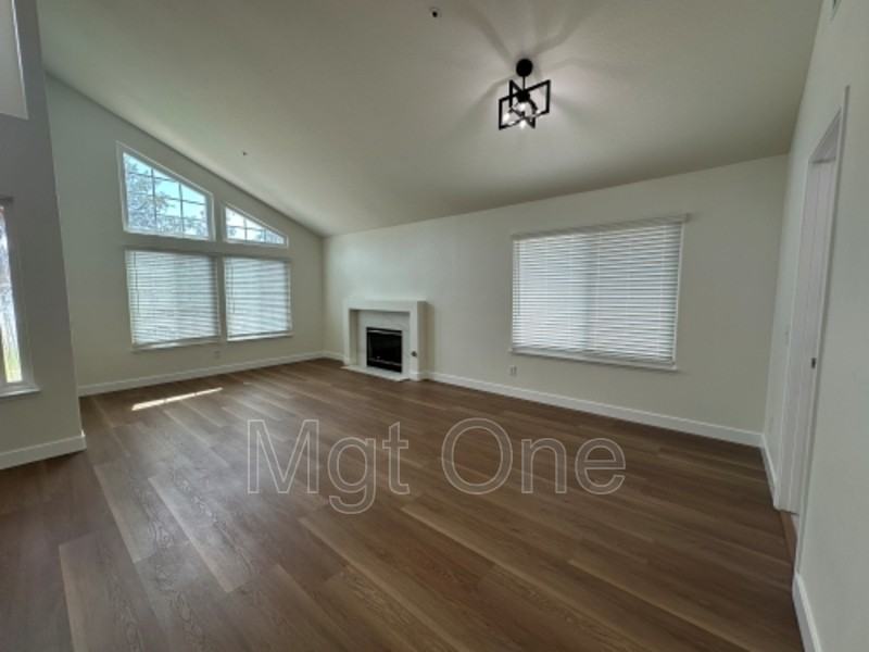 13524 Auburn Ct - Photo 7 of 23