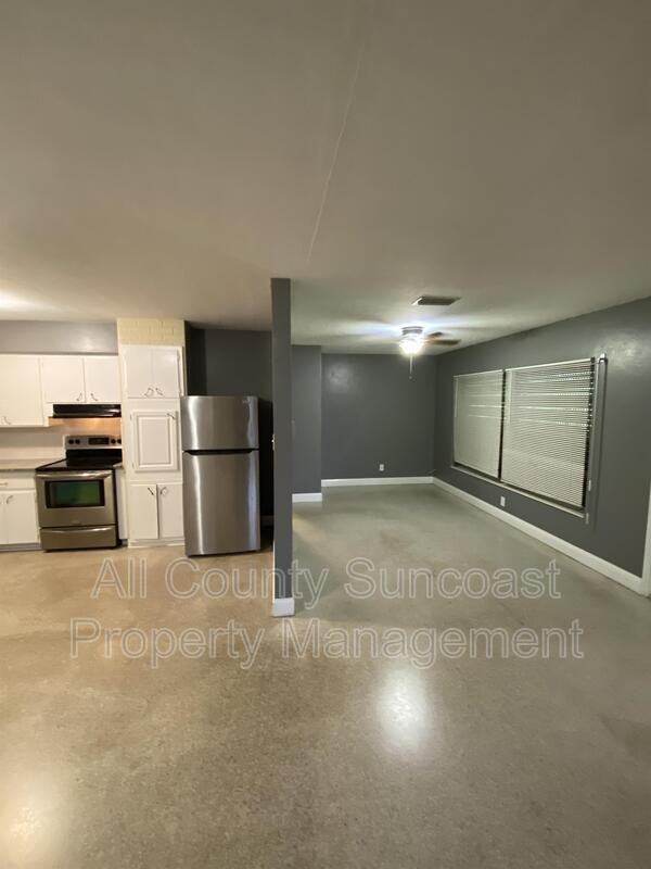 5036 10th Ave N - Photo 4 of 13