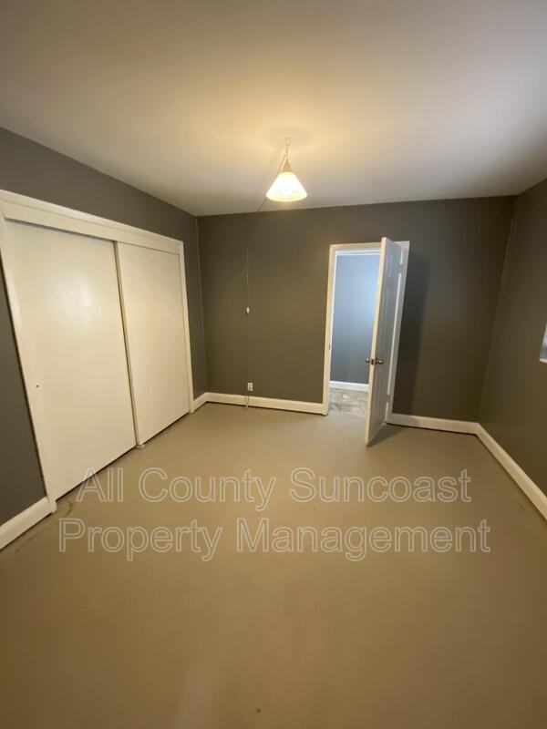 5036 10th Ave N - Photo 7 of 13