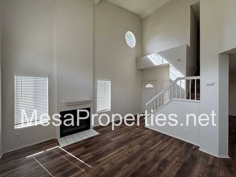 14721 Cinnamon Dr - Photo 3 of 15
