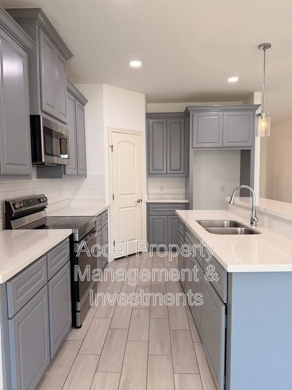 418 Gonzalez Dr - Photo 7 of 28