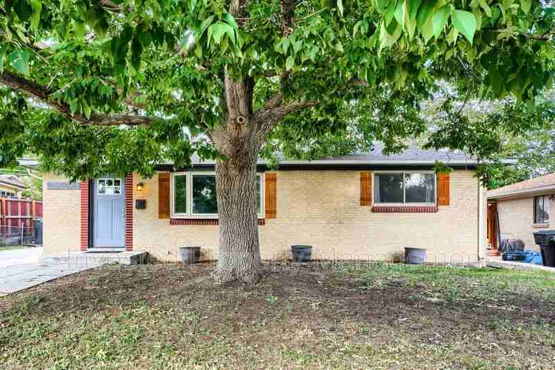 2591 S Raleigh St - Photo 2 of 25