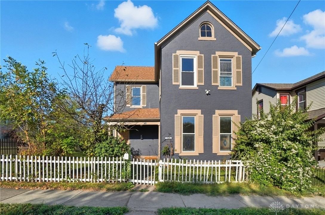 149 Boltin St - Photo 2 of 38