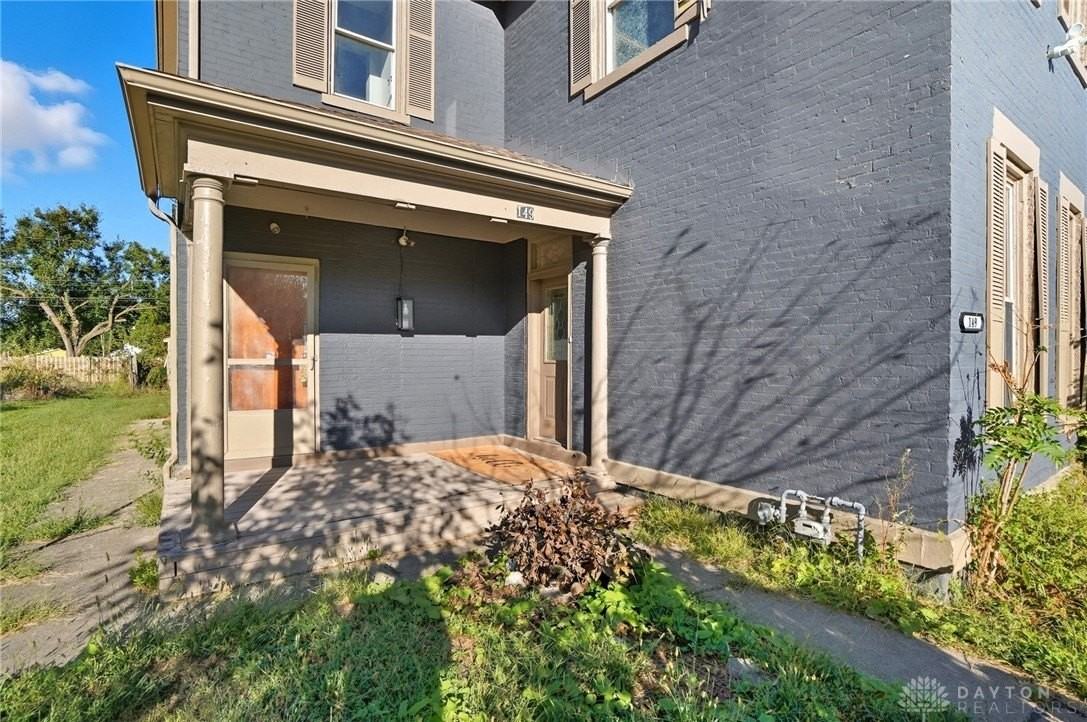 149 Boltin St - Photo 3 of 38