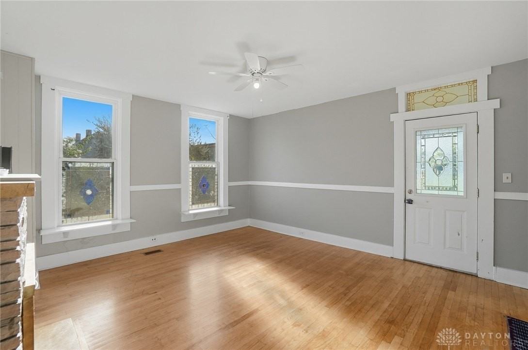 149 Boltin St - Photo 5 of 38