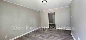 307 N Hall St #B - Photo 1 of 1