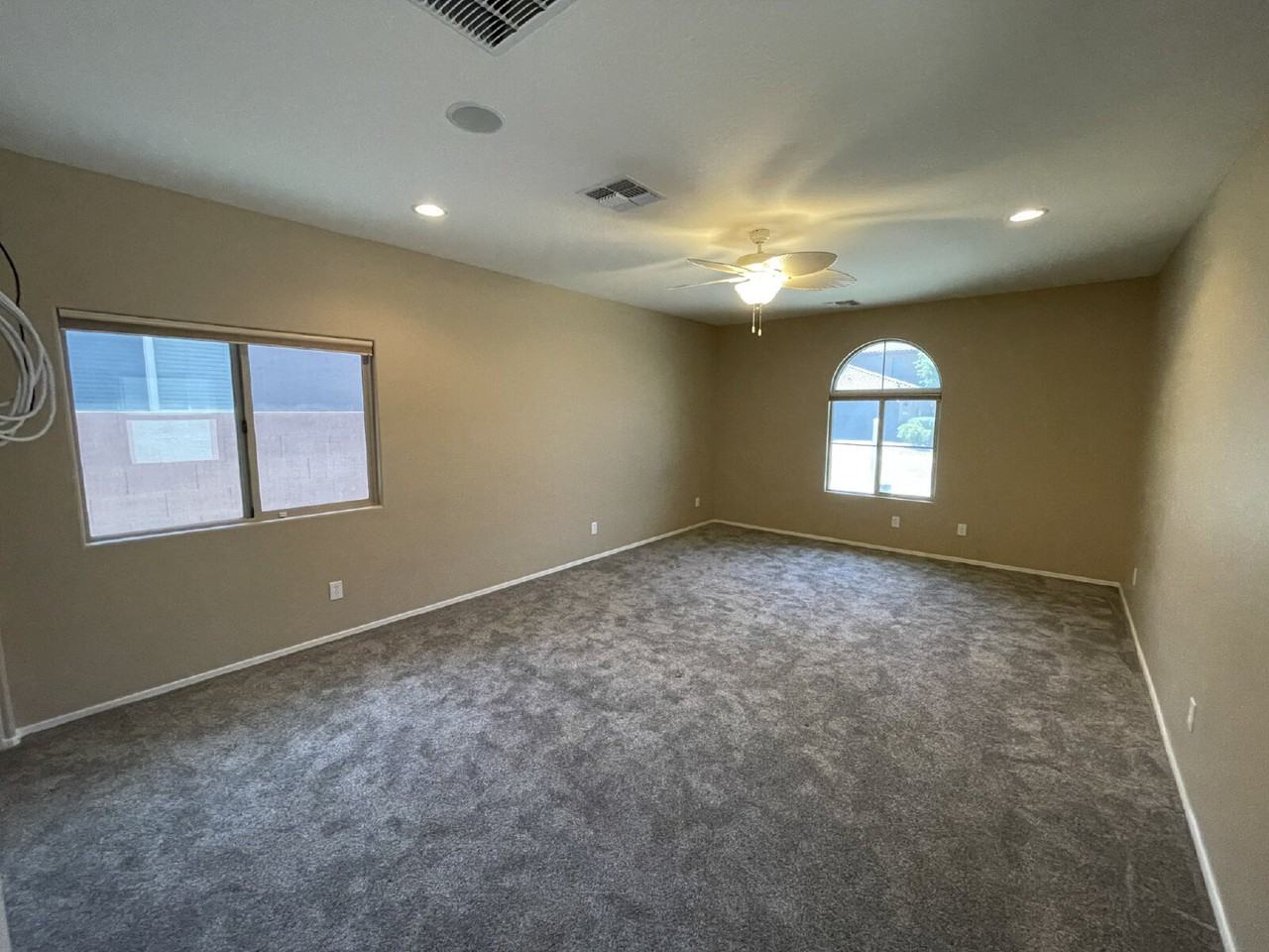 668 W Stanley Ave - Photo 4 of 24