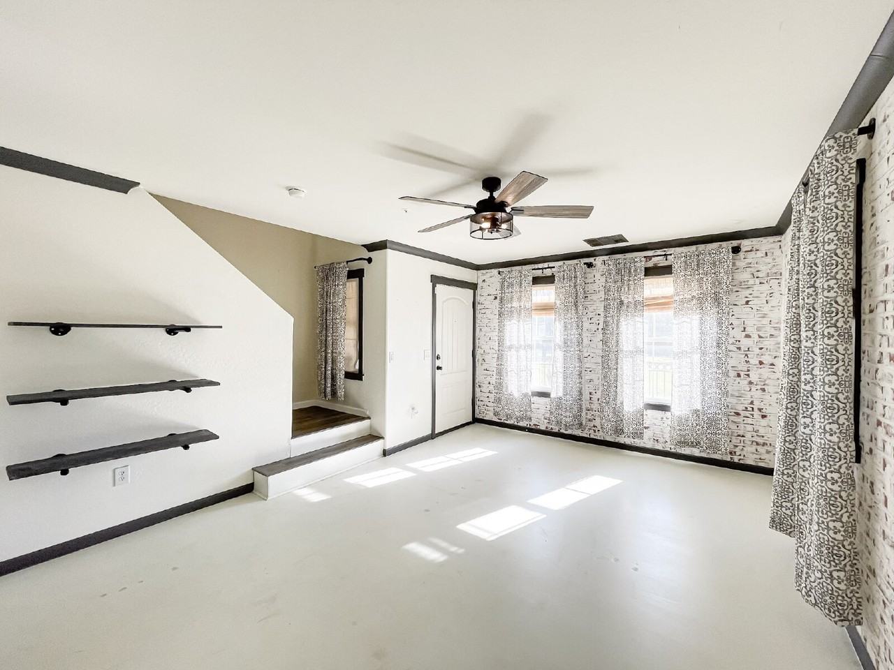 1633 E Lowell Ave - Photo 4 of 20
