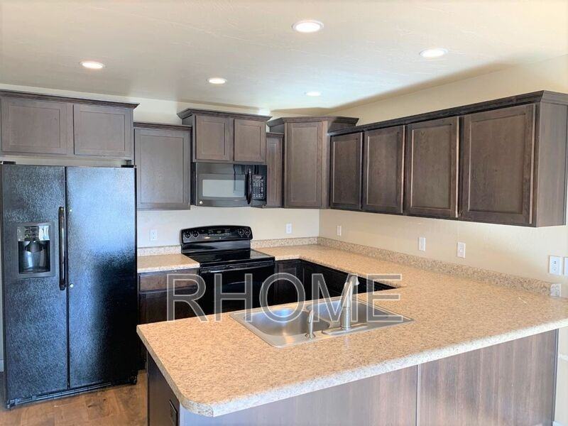 2581 W Cottonwood Dr - Photo 2 of 11