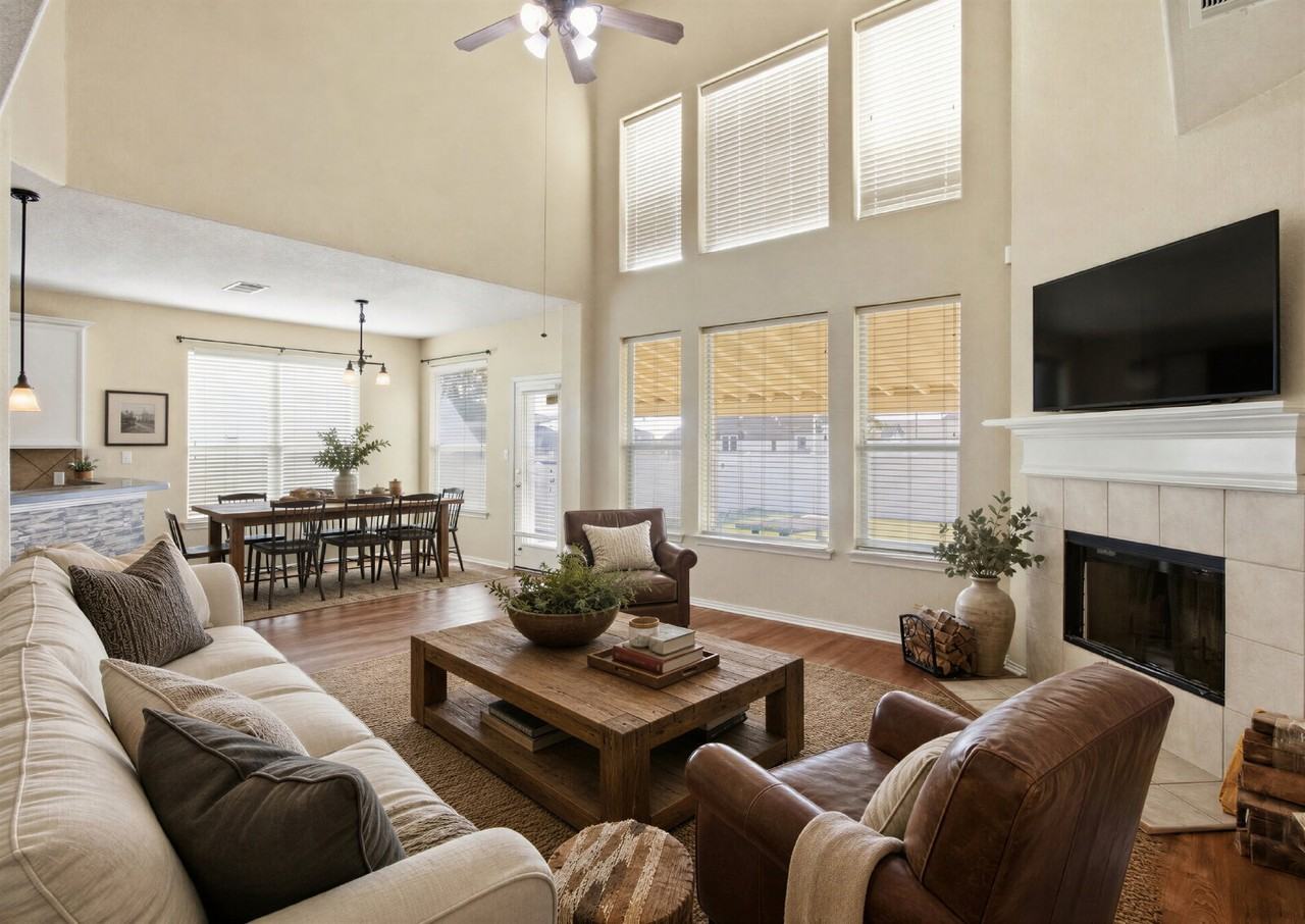 119 Brook Mdws - Photo 2 of 35