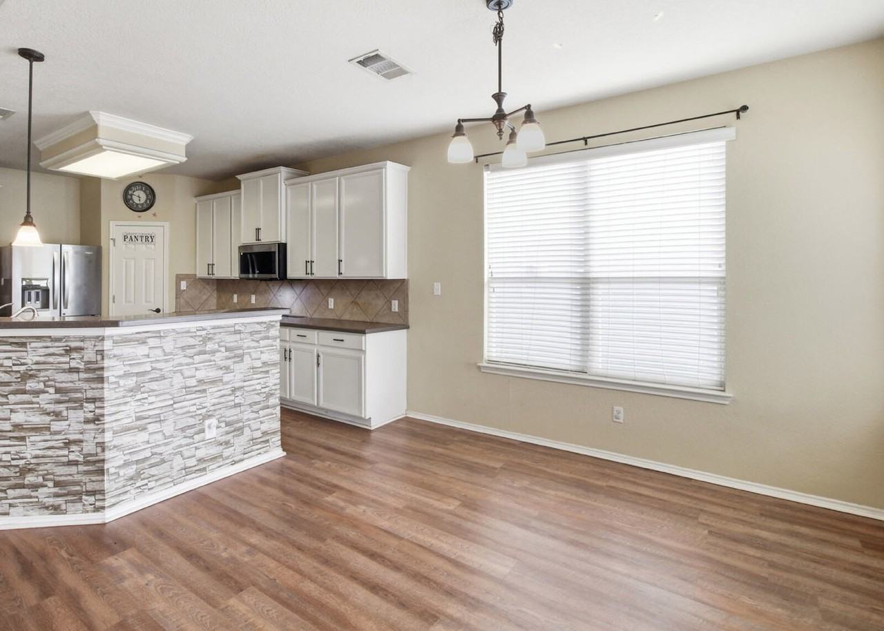 119 Brook Mdws - Photo 7 of 35