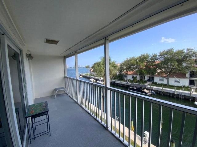 120 Lehane Terrace - Photo 6 of 8