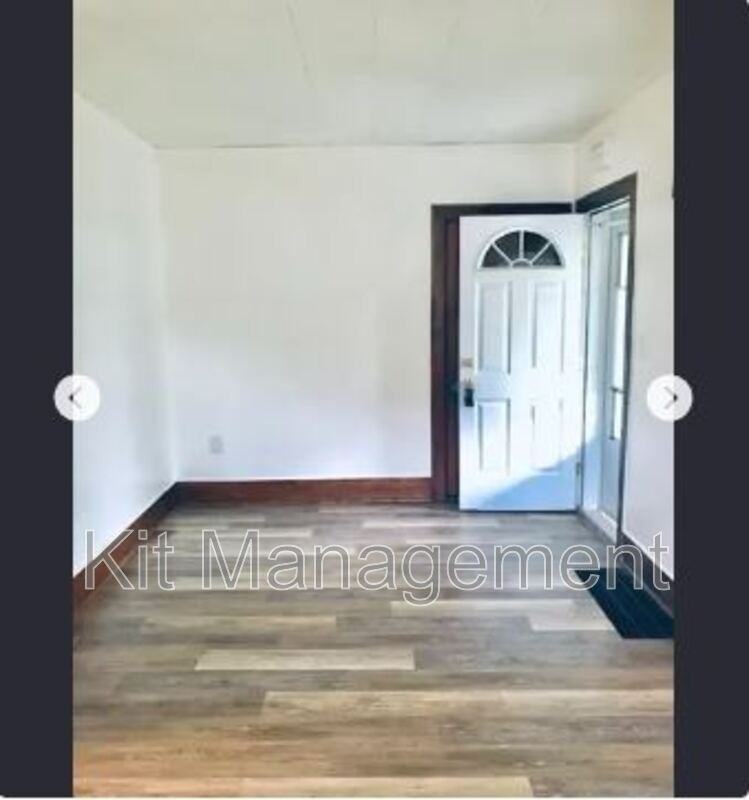 1032 Atlantic Ave - Photo 4 of 7