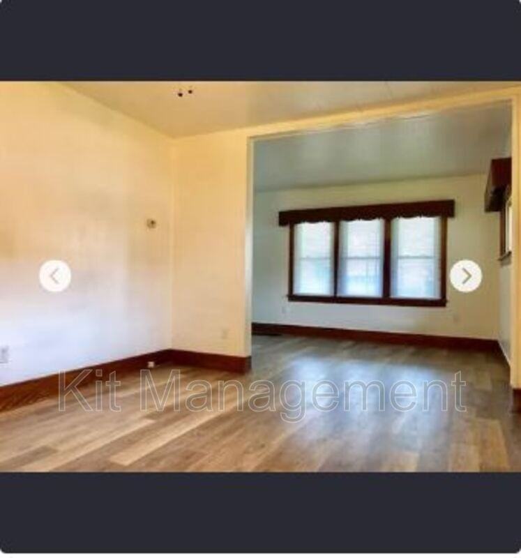 1032 Atlantic Ave - Photo 6 of 7