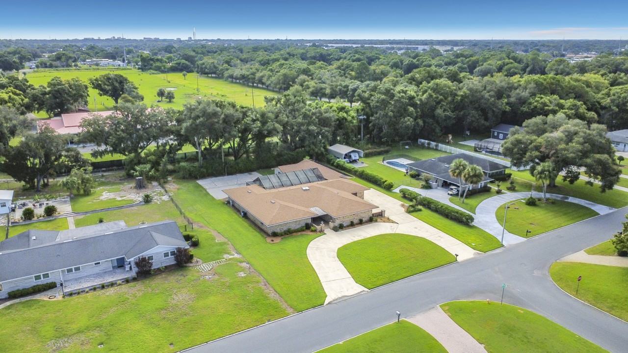 609 Howard Ave - Photo 2 of 50