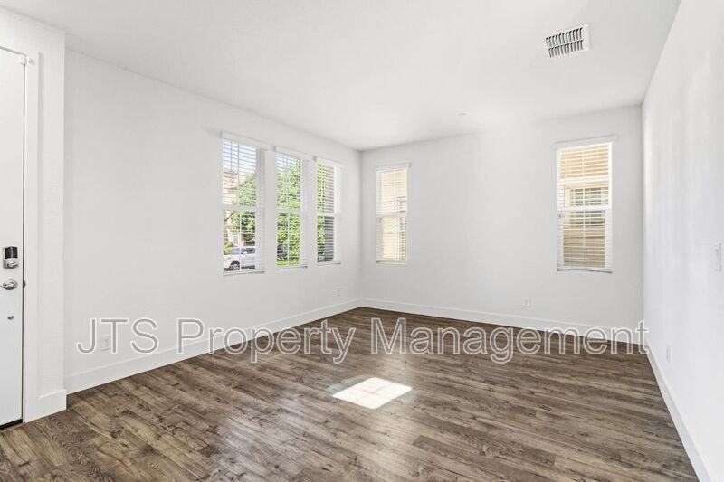 3949 Aristotle Cir - Photo 3 of 40