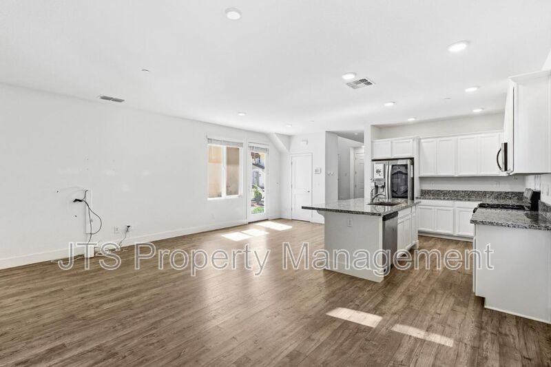 3949 Aristotle Cir - Photo 7 of 40