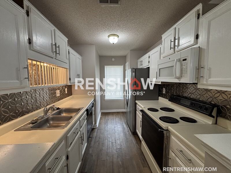 2229 Curbertson St - Photo 6 of 16