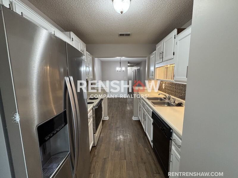 2229 Curbertson St - Photo 7 of 16
