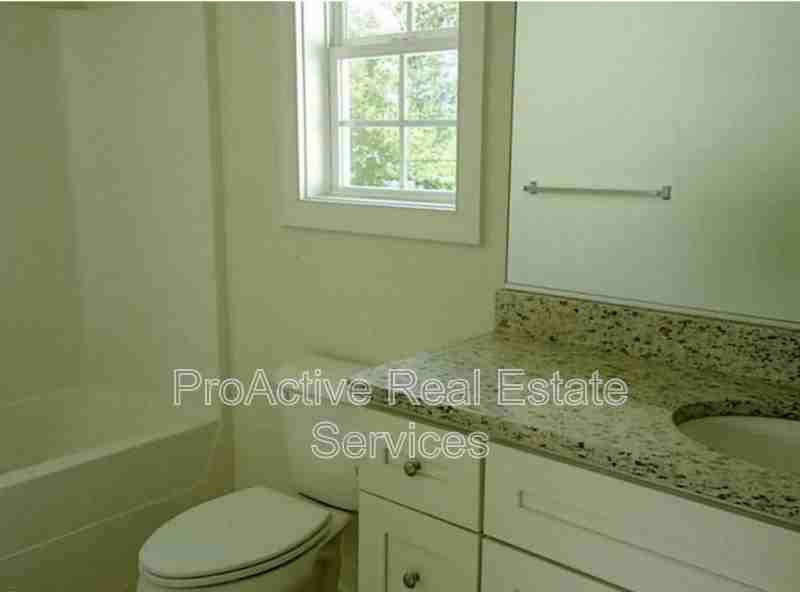 934 Woronoca Ave - Photo 7 of 12