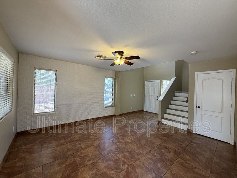 11171 W Edgemont Ave - Photo 3 of 13