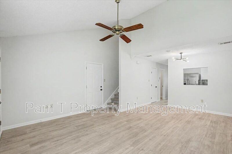 128 Fox Chase Rd - Photo 5 of 21