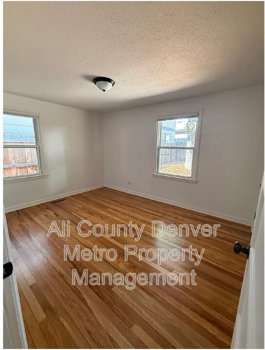 1317 Zenobia St - Photo 4 of 18