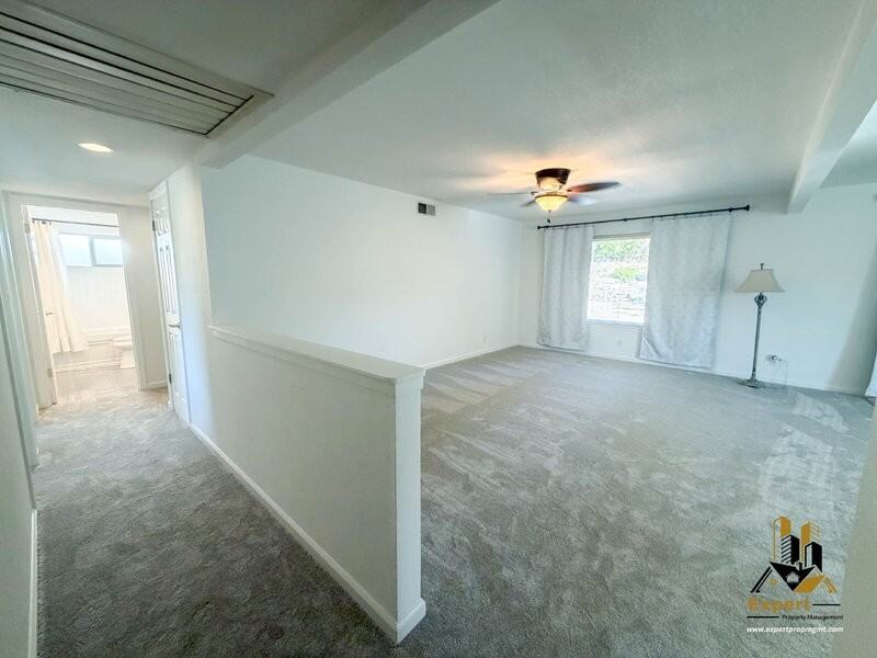 5620 Greenacres Way - Photo 2 of 11