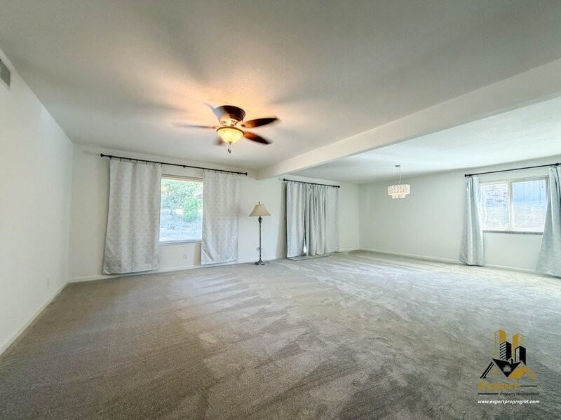 5620 Greenacres Way - Photo 3 of 11