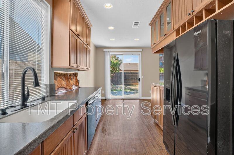 8874 Mandalay Way - Photo 5 of 28