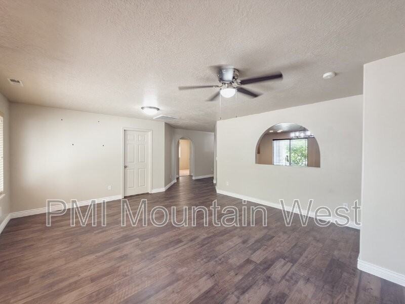955 Alton Dr - Photo 7 of 29