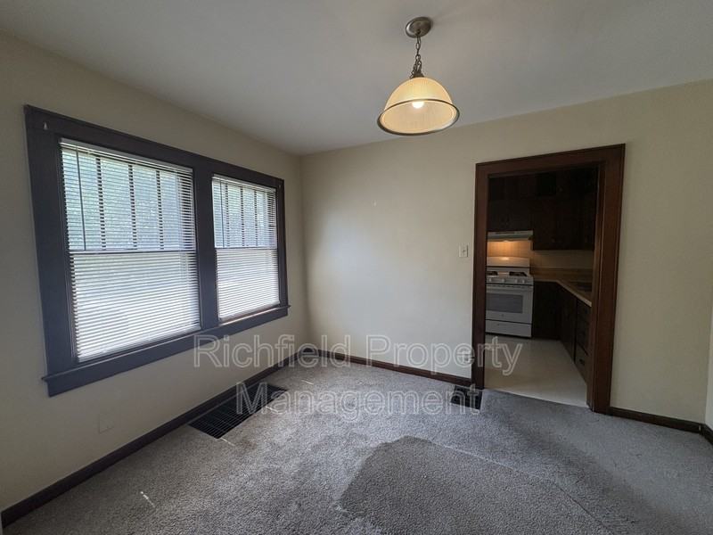 4124 E 11th St - Photo 5 of 19