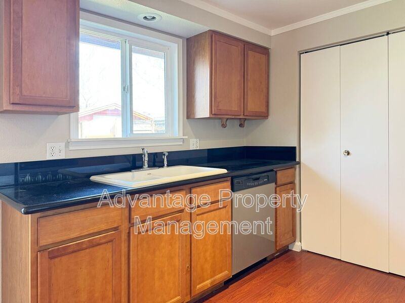 1250 Nw 23rd St #20 - Photo 4 of 18