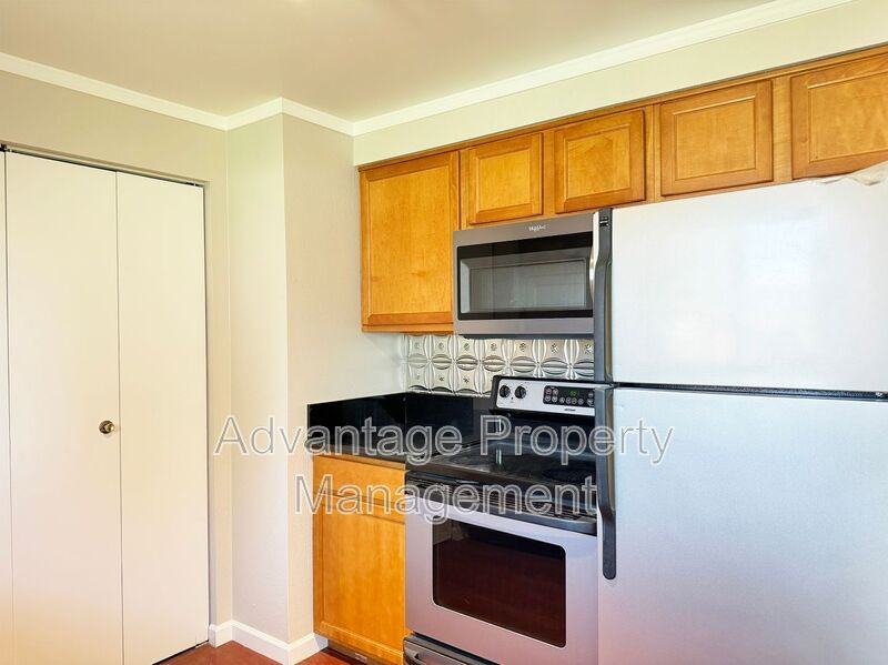 1250 Nw 23rd St #20 - Photo 5 of 18