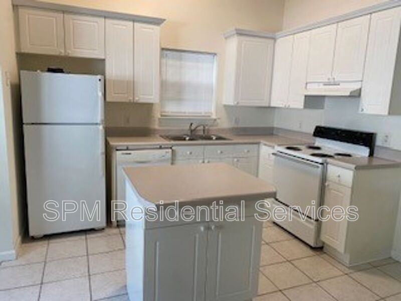4210 Lake Ave #103 - Photo 4 of 16