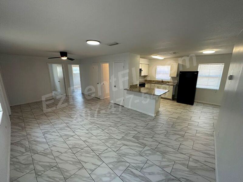 1010 Vigo Ave - Photo 2 of 13