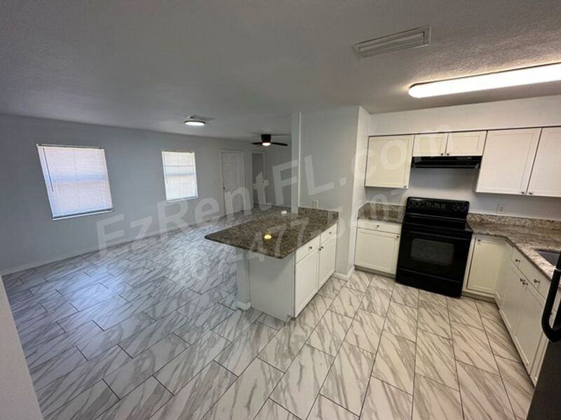 1010 Vigo Ave - Photo 5 of 13